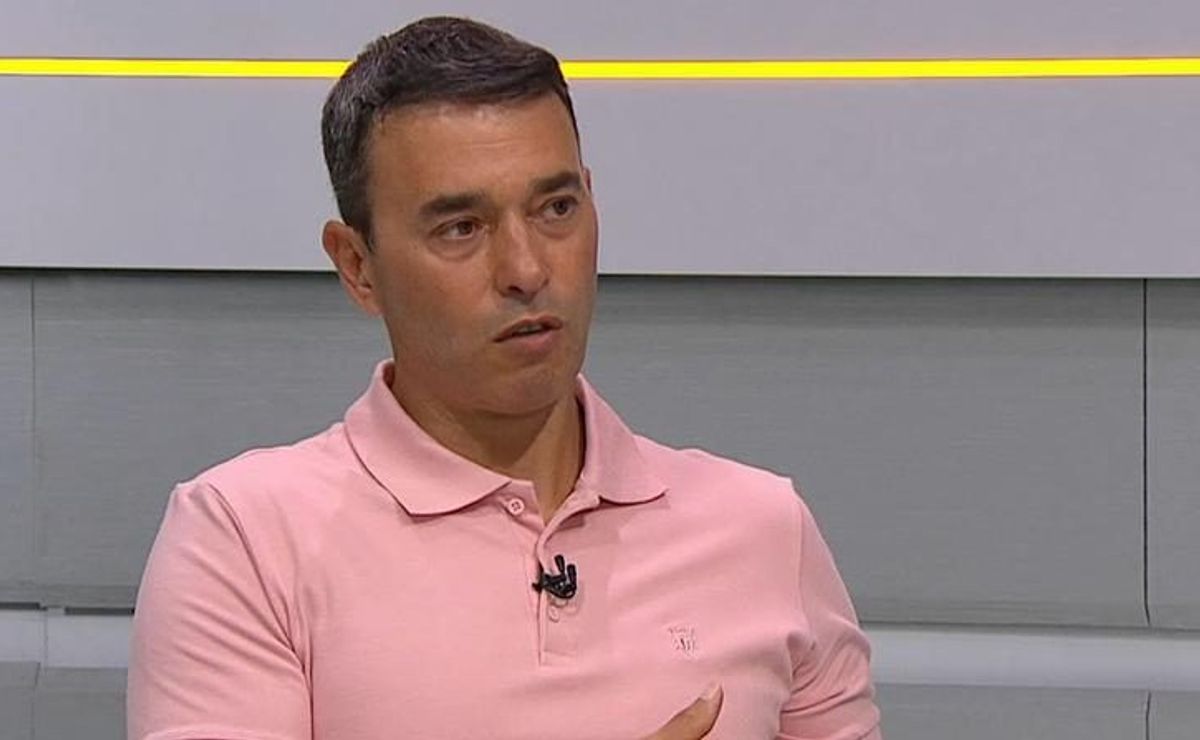 André Rizek faz ‘análise’ e comenta estratégia de Cuca no Atlético-MG: “Jogou para esfriar”
