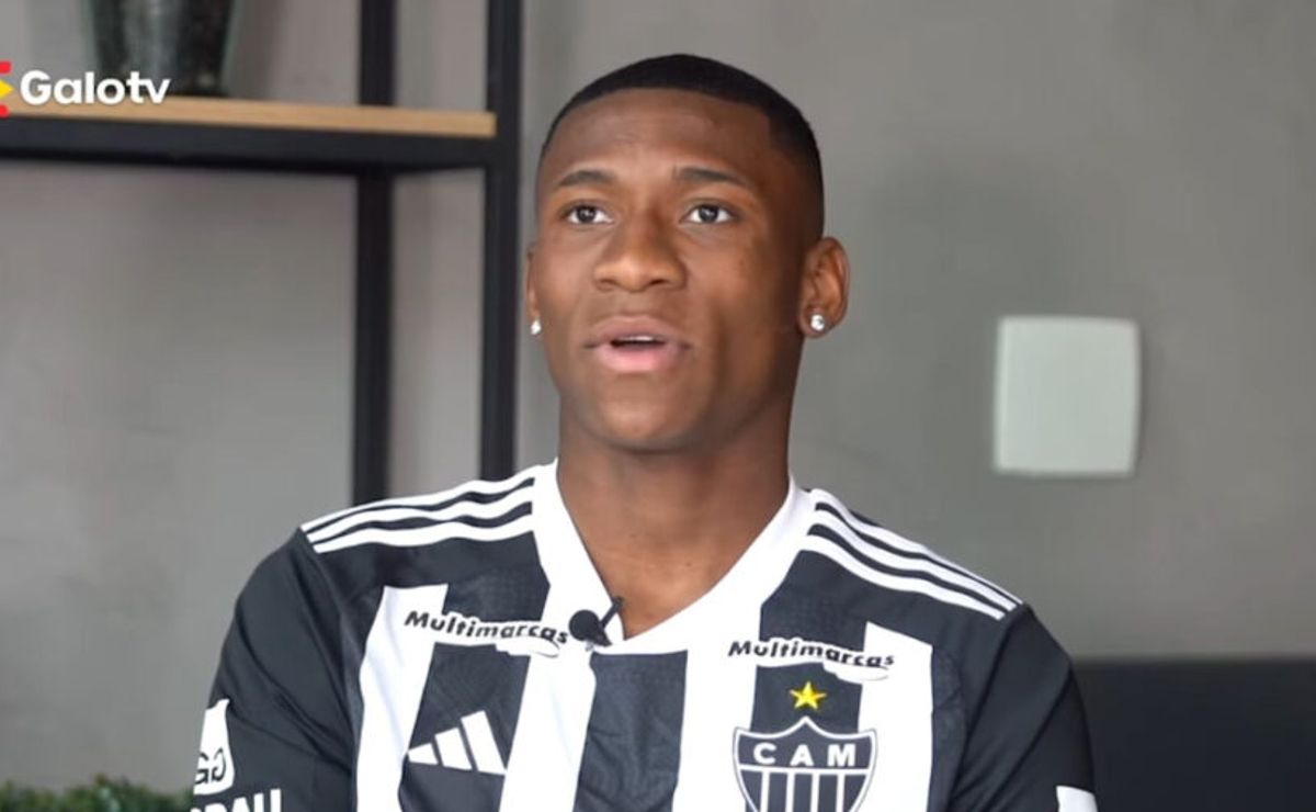 Patrick marca seu primeiro gol é ovacionado pela torcida do Atlético em noite emocionante