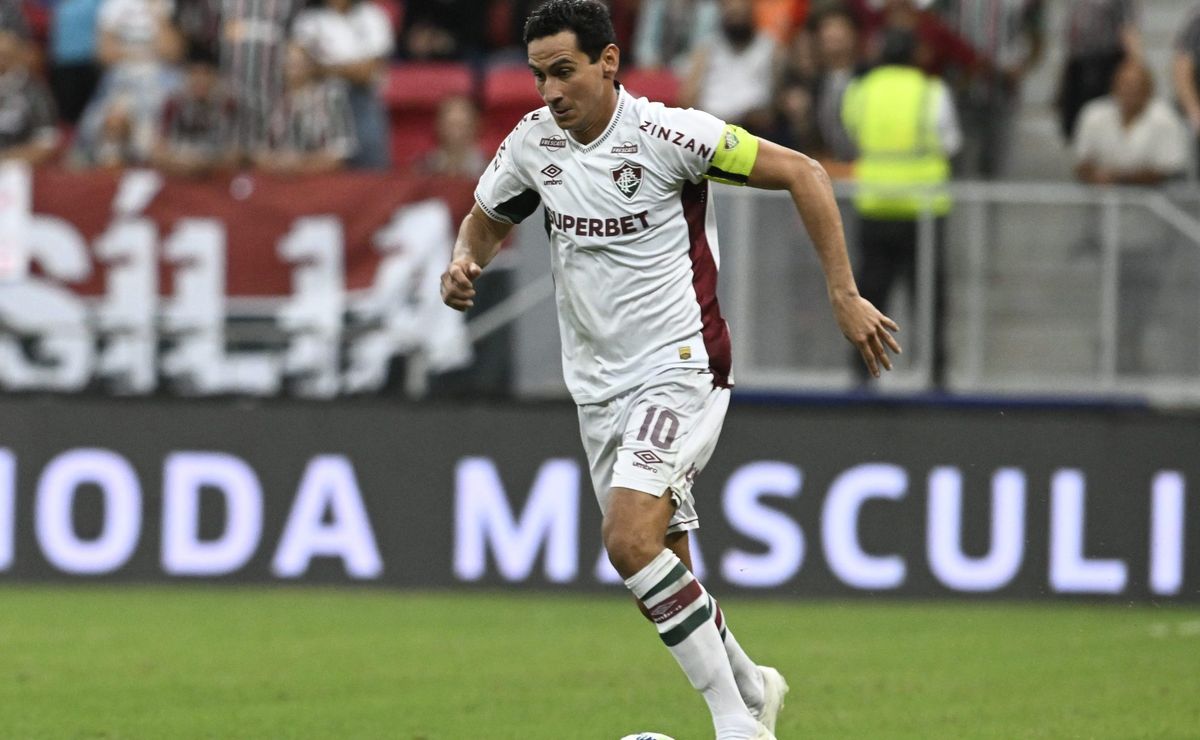 Paulo Henrique Ganso se destaca em Aparecidense x Fluminense e torcida elogia postura em campo