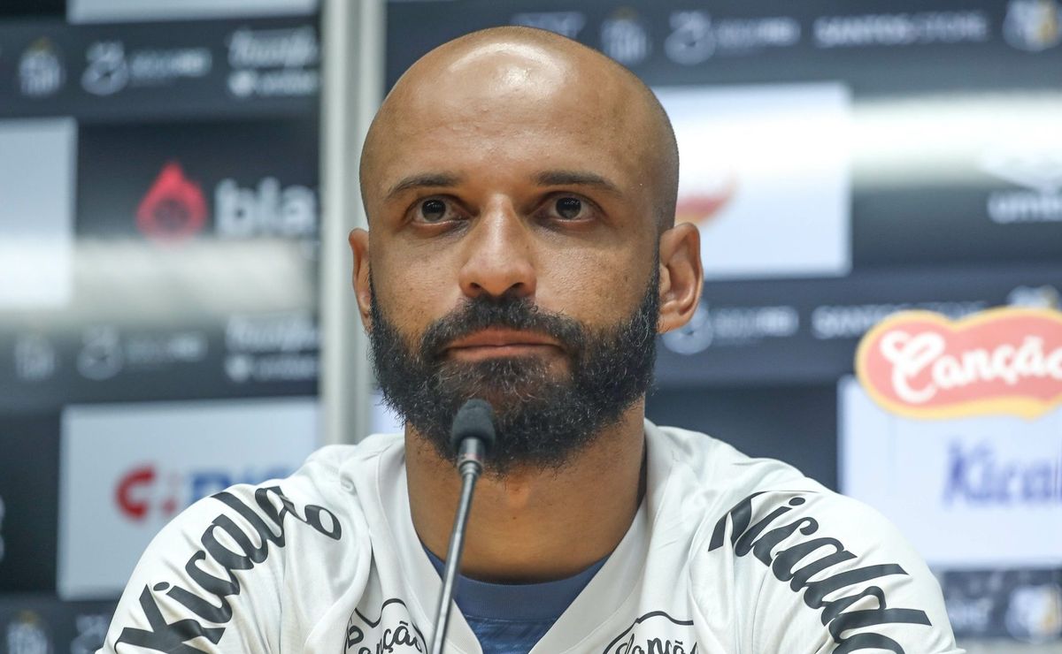 Após receber críticas, Thaciano toma decisão para dar volta por cima no Santos