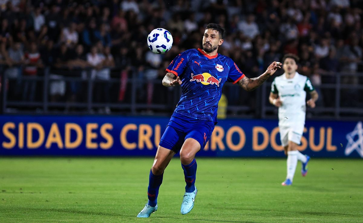 Pedro Henrique supera zagueiros da Seleção e lidera fundamentos defensivos no Brasileirão