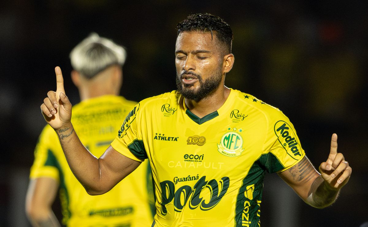 Ex-Tricolor, Reinaldo enfrenta o São Paulo pelo Mirassol em duelo com sabor especial no Morumbis
