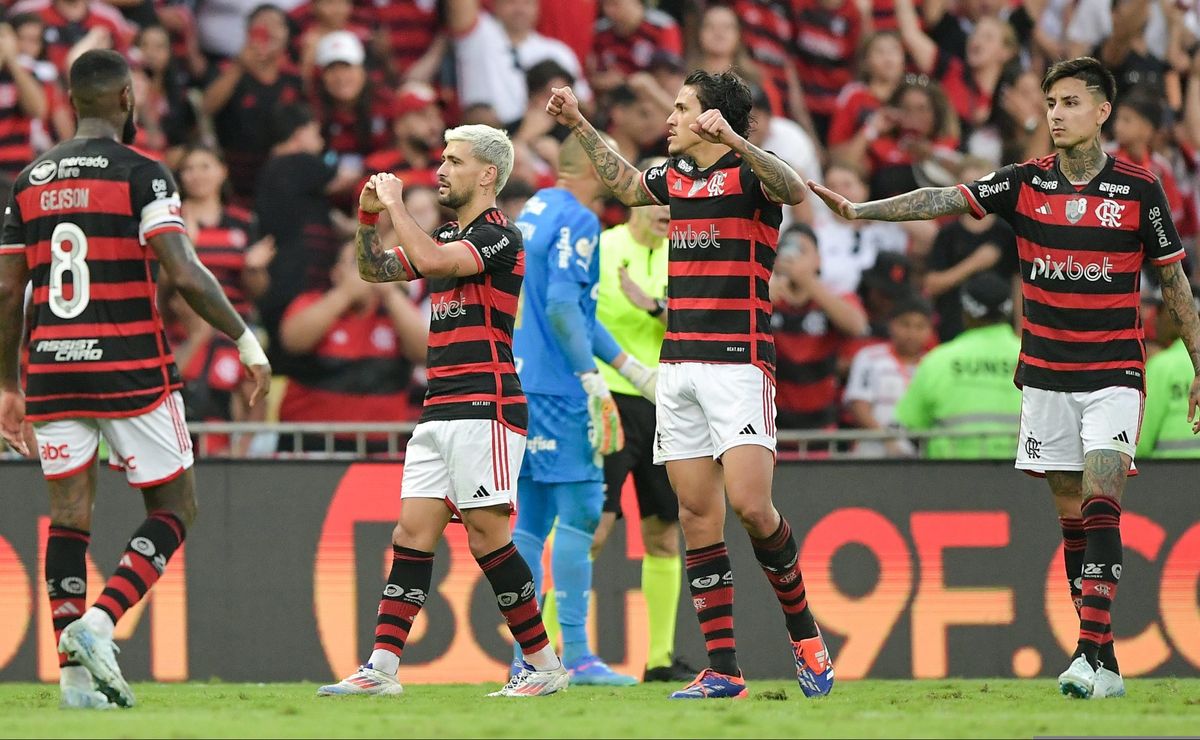 Flamengo tenta manter série invicta contra o Palmeiras em clássico pelo Brasileirão 2025