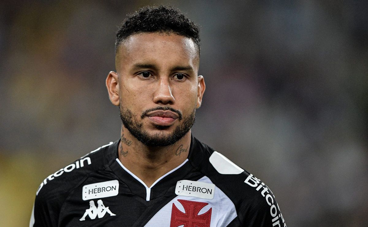 Santos não para em Willian Arão e também quer assinar com Jair, volante do Vasco