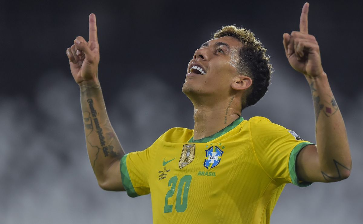Firmino pode voltar ao Brasil e Corinthians já avalia proposta por atacante