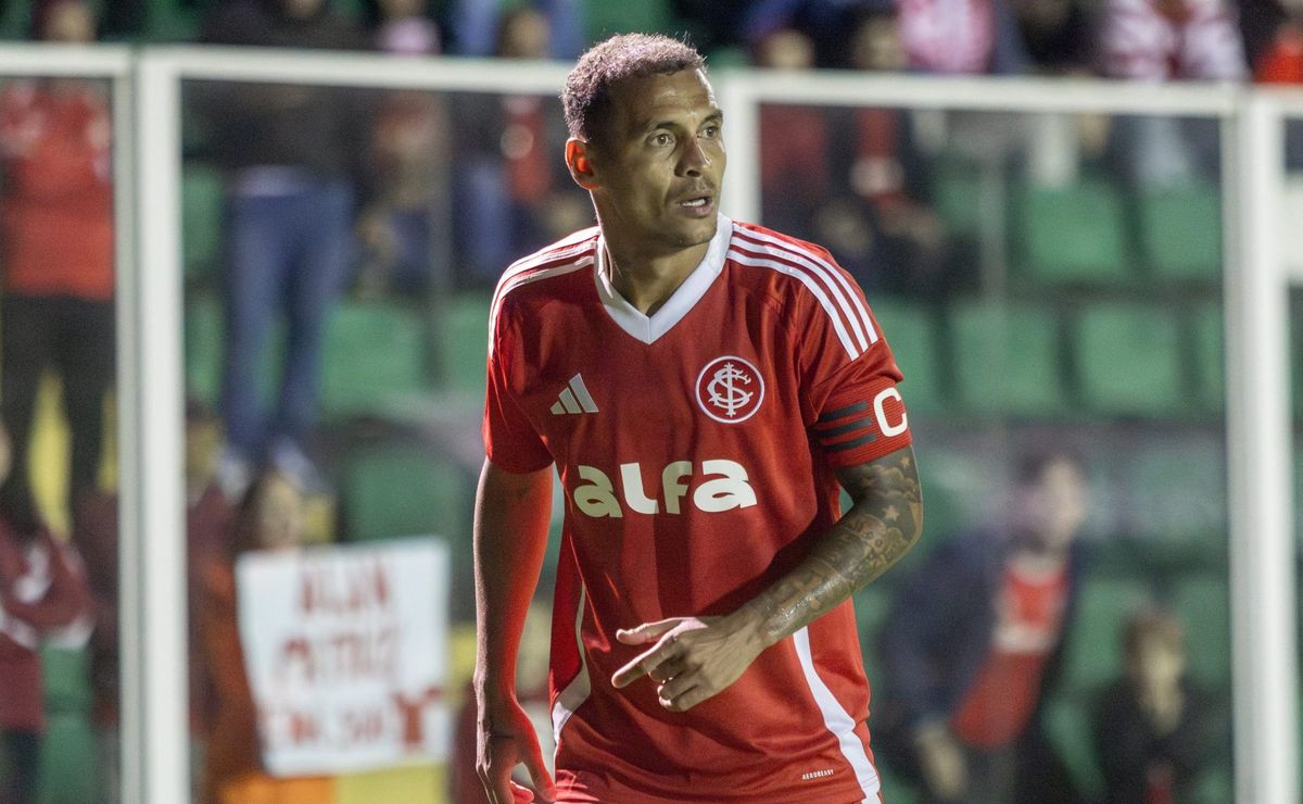 Alan Patrick lidera em participações em gols no Brasil e brilha pelo Internacional
