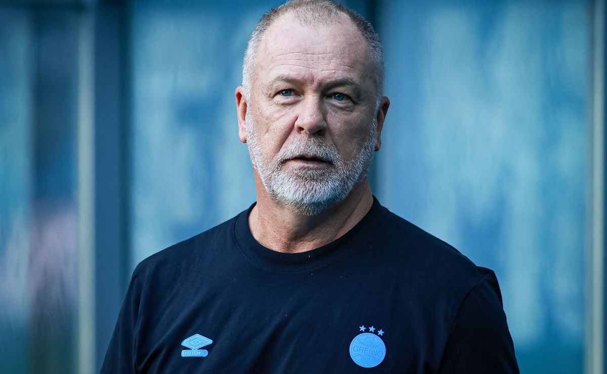 Escalação do Grêmio: Sem Monsalve, Mano Menezes indica novidade para encarar o Bahia