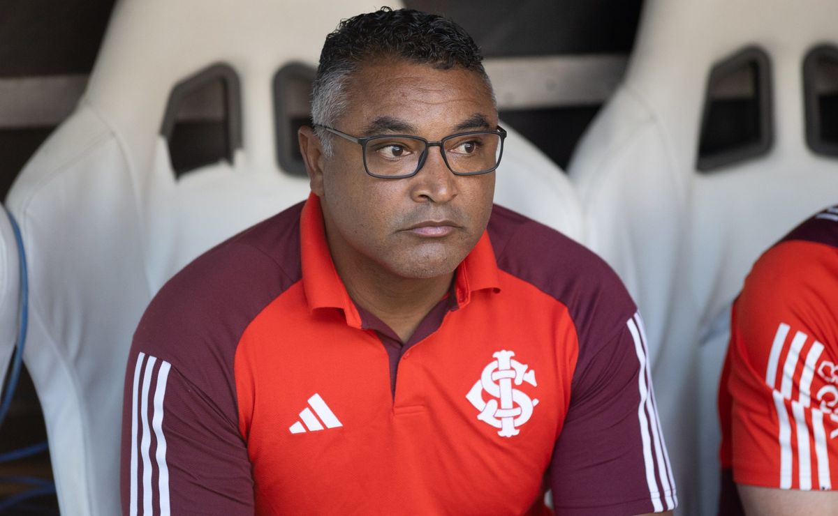 Vitinho volta a treinar e pode reforçar o Internacional contra o Sport