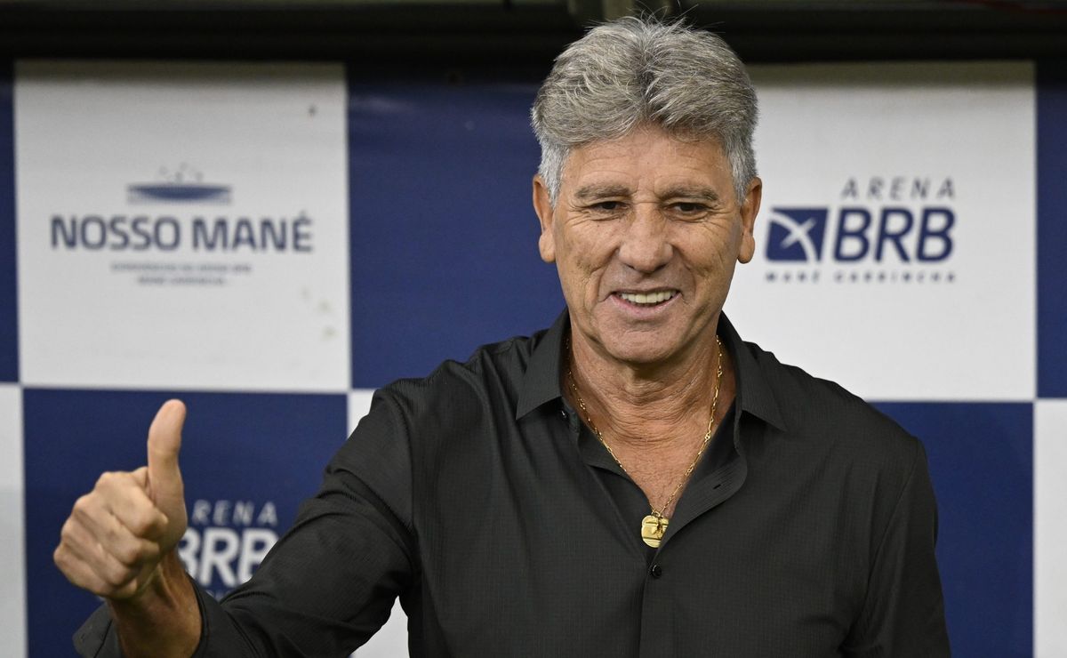 Renato Gaúcho justifica estratégia no fim do jogo e cita aprendizado contra o Atlético-MG