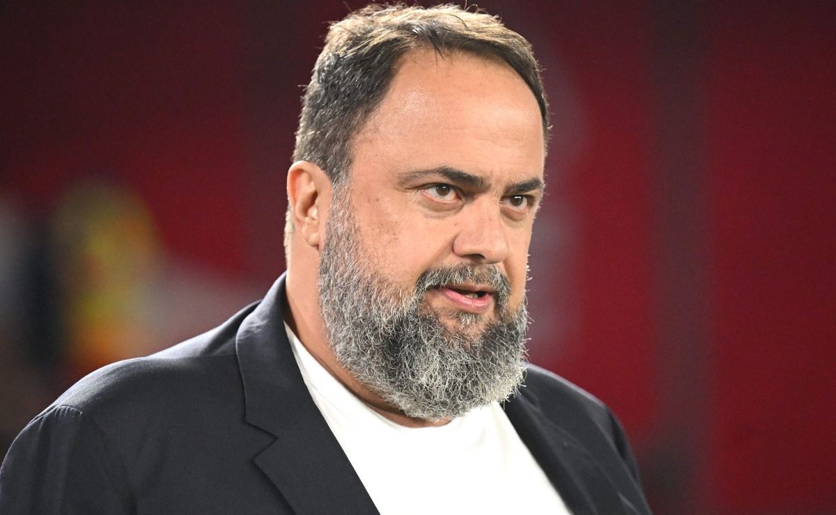 Compra da Vasco SAF por Marinakis pode acontecer após reviravolta no Nottingham Forest, afirma jornalista