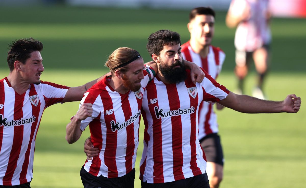 Atacante Iker Muniain vira sugestão no Palmeiras para a próxima janela de transferências 