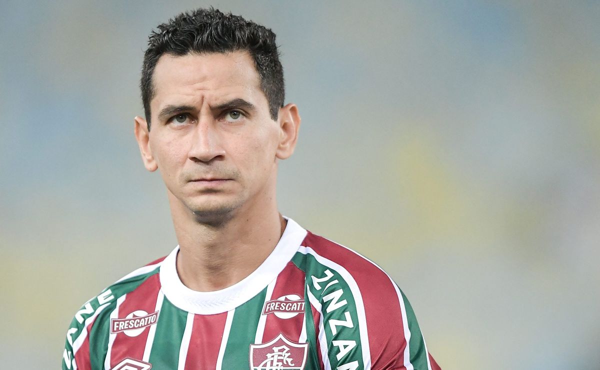 Ganso empata com Marcão em triunfos conquistados com a camisa do Fluminense no século