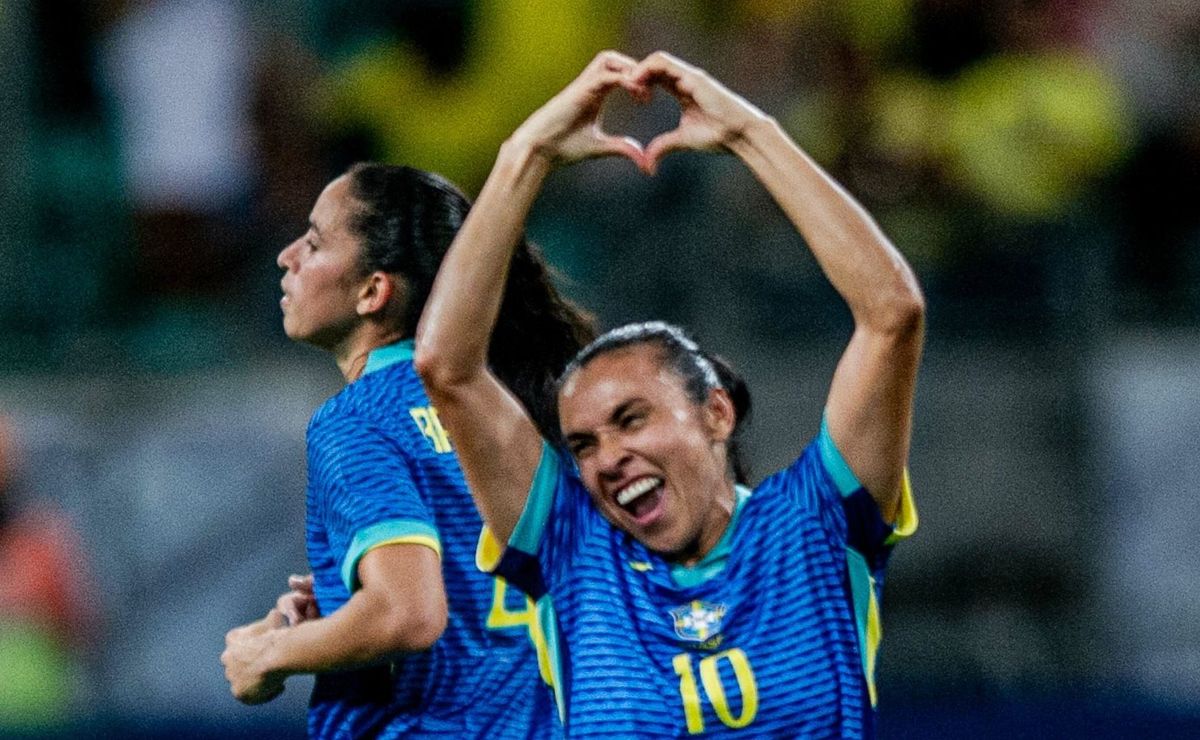 Marta é eleita maior jogadora da história do futebol mundial