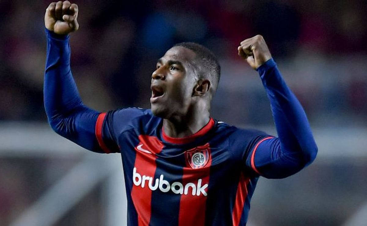 Johan Romaña se despede do San Lorenzo e aumenta rumores sobre acerto com o Grêmio