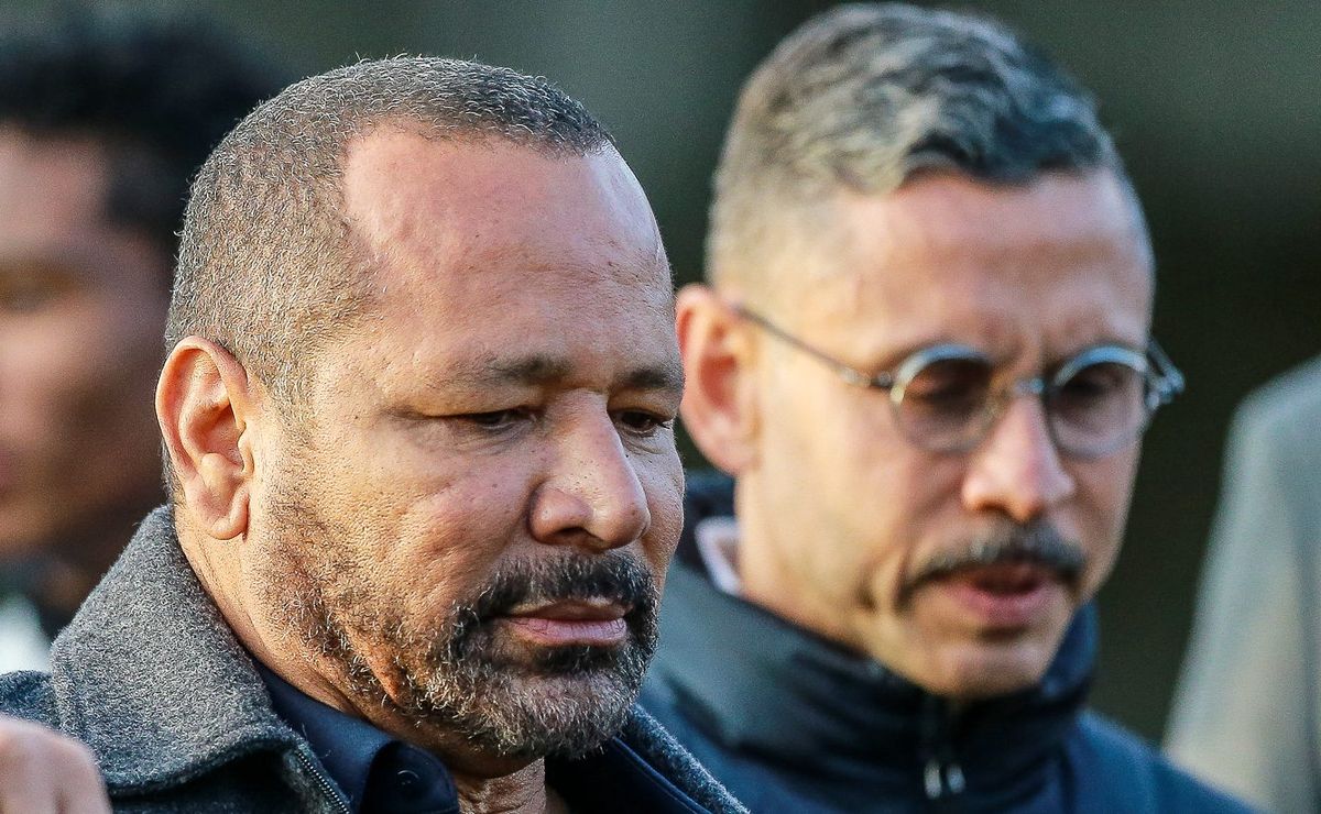 Neymar Pai entra em cena no Santos para finalizar a contratação de um novo dirigente