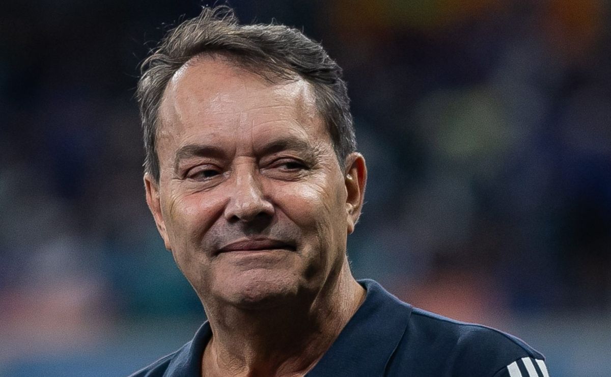 Pedrinho BH, dono do Cruzeiro, pode perder Alexandre Mattos para o Santos de Neymar  