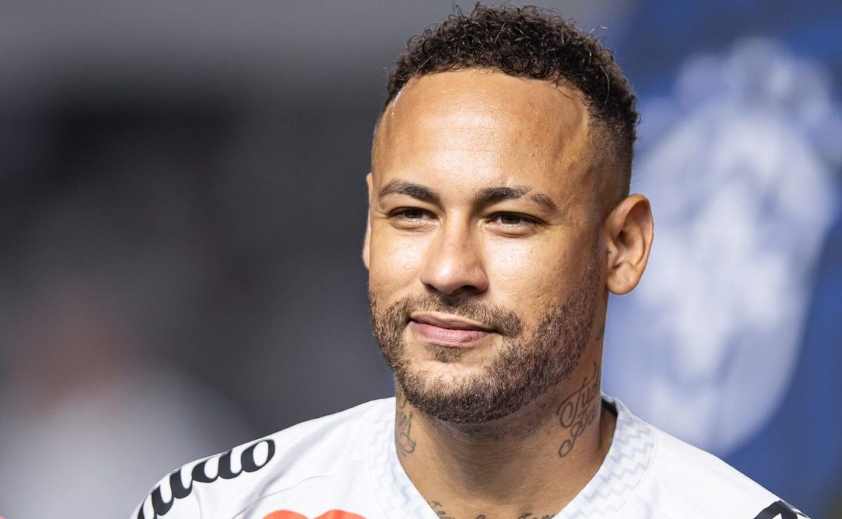 Santos acerta permanência de Neymar e prepara anúncio antes da parada para o Mundial