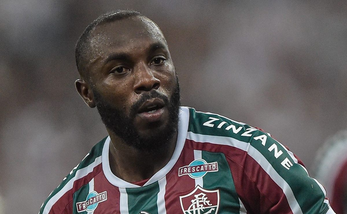 Zagueiro Manoel, do Fluminense, tem recebido sondagens e pode deixar o Tricolor na próxima janela