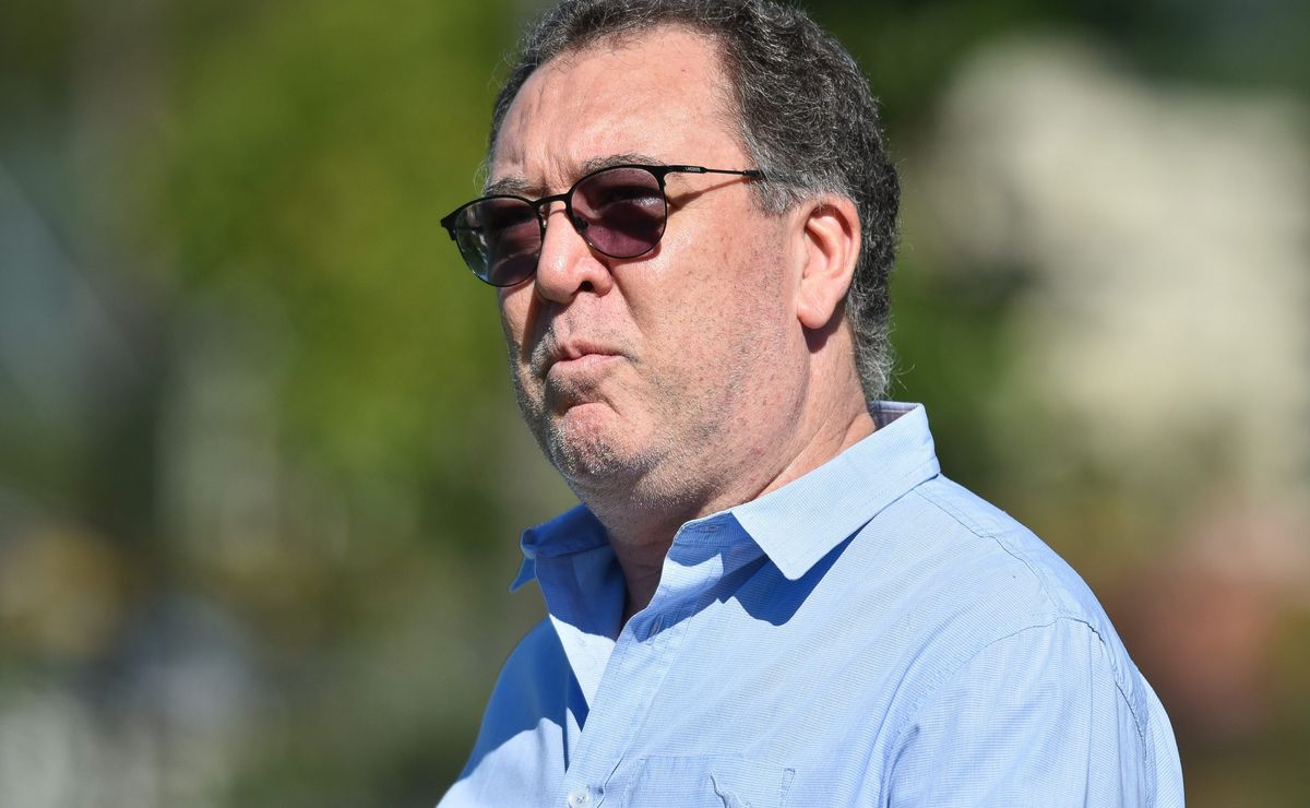 Marcelo Teixeira esbarra em salário alto e Santos aguarda ofertas para negociar Diego Pituca