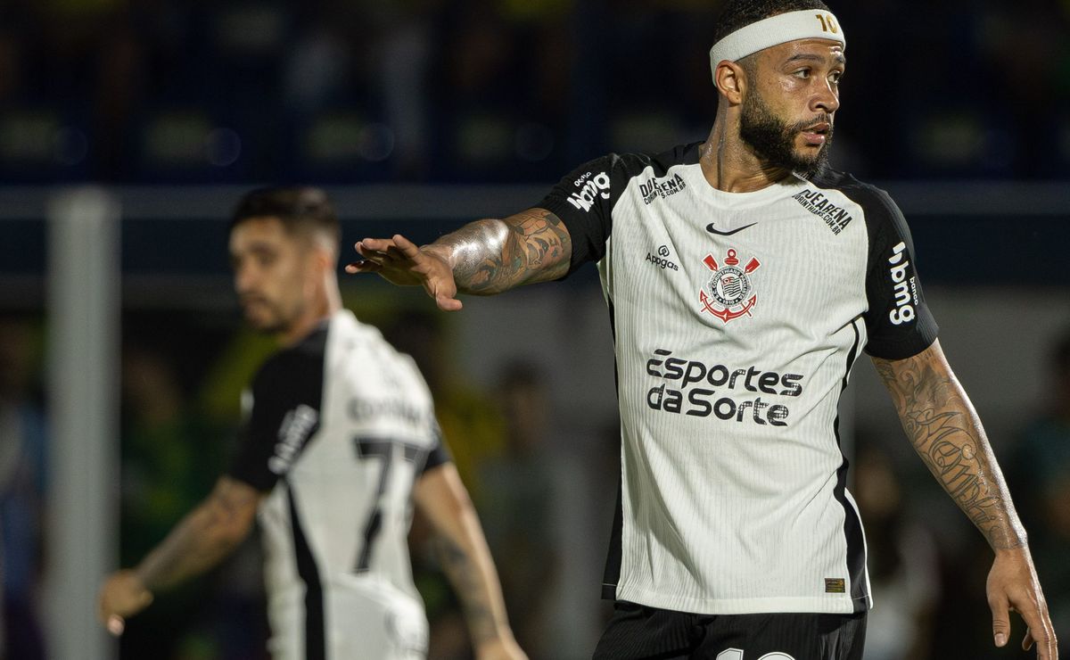 Empresário exige até R$ 8 milhões por contratação de Memphis; Corinthians nega participação