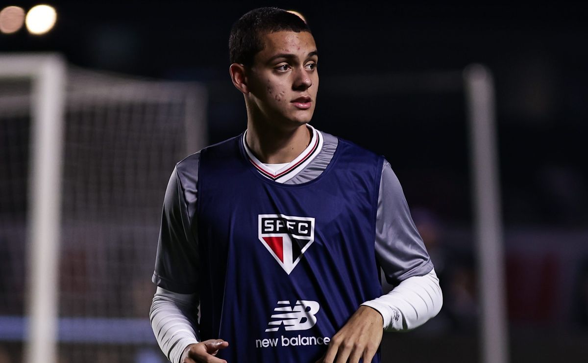 São Paulo tem Cédric limitado e Lucca pronto para voltar contra o Bahia