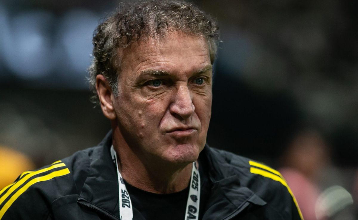“Não é má vontade”: Cuca detalha decepção com escolhas no Atlético e revela que vai cobrar o elenco