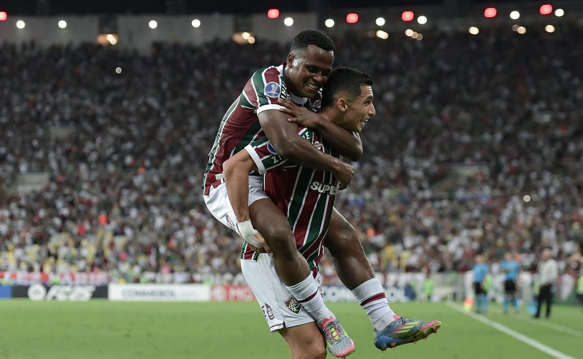 Fluminense lidera grupo e avança às oitavas como melhor brasileiro na Sul-Americana