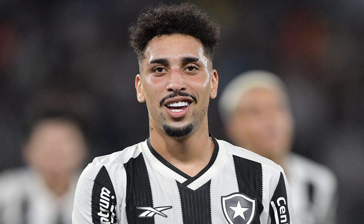 Botafogo recebe propostas de times da Série A e do exterior pelo volante Kauê