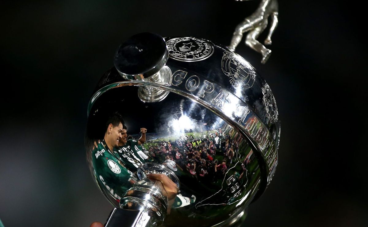 Sorteio das oitavas de final da Libertadores: Flamengo x Vélez é duelo cravado pela IA