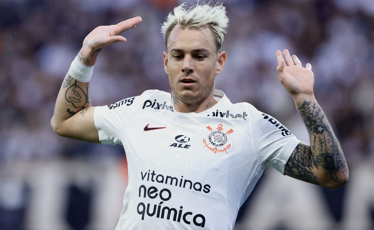 Flamengo mantém sonho em Róger Guedes, mas atacante prioriza Corinthians em possível retorno