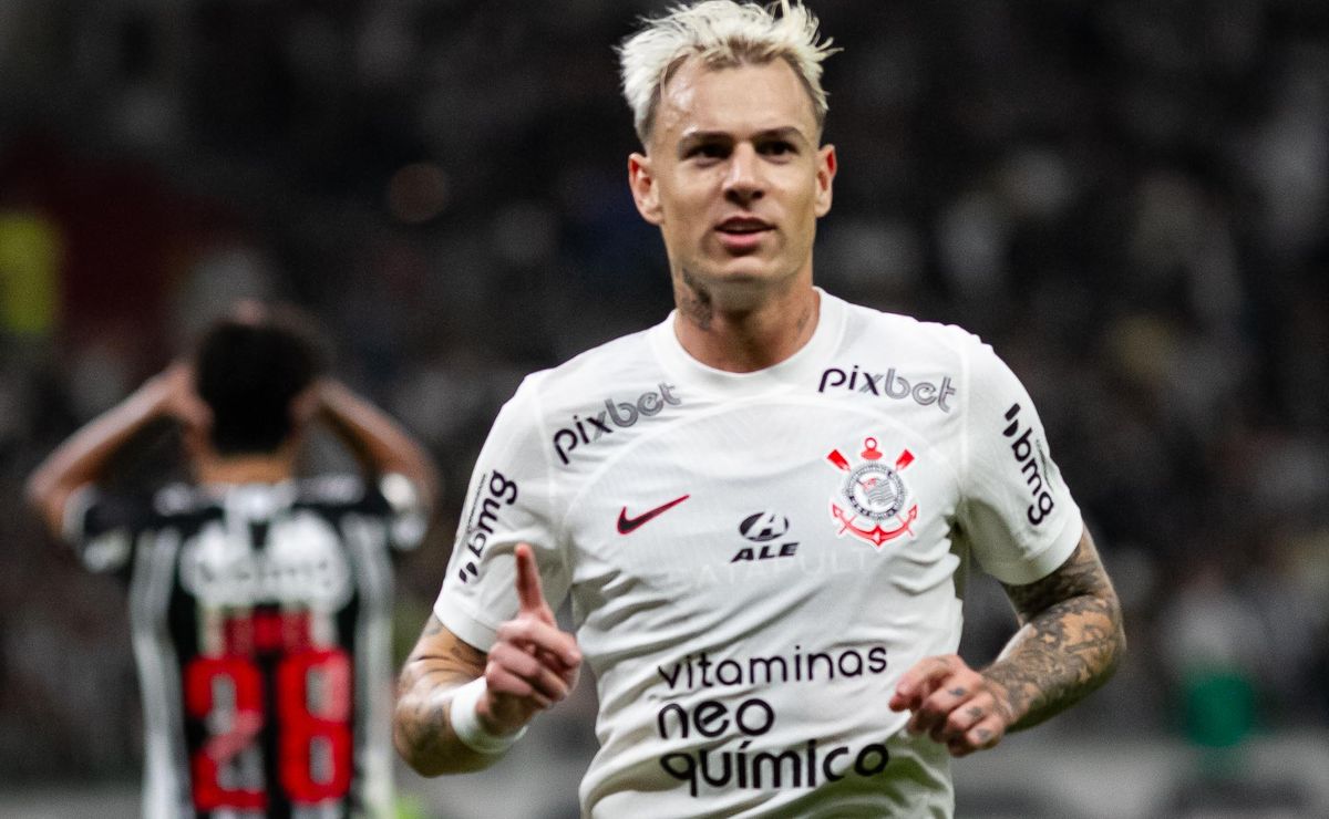 Palmeiras, Flamengo, Cruzeiro e Grêmio disputam Róger Guedes, mas atacante prioriza Corinthians em possível retorno