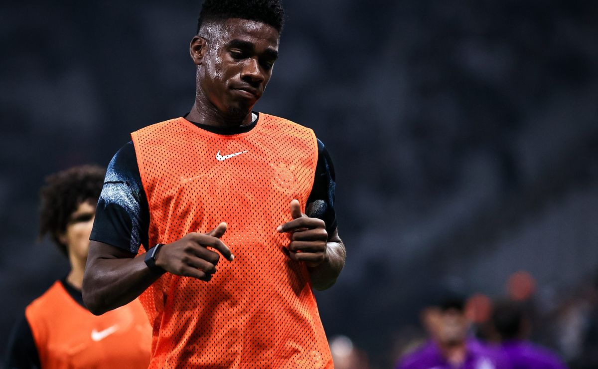 Félix Torres é convocado pelo Equador e pode desfalcar Corinthians contra Grêmio
