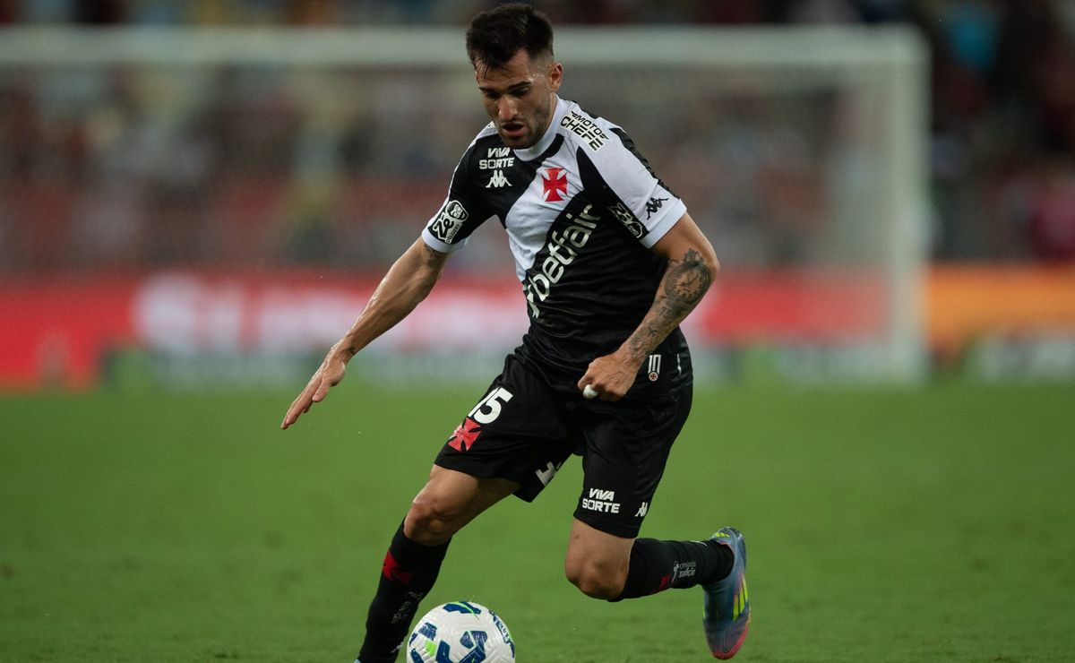 Garré tem primeira oportunidade no Vasco e recebe elogios de Diniz após o jogo