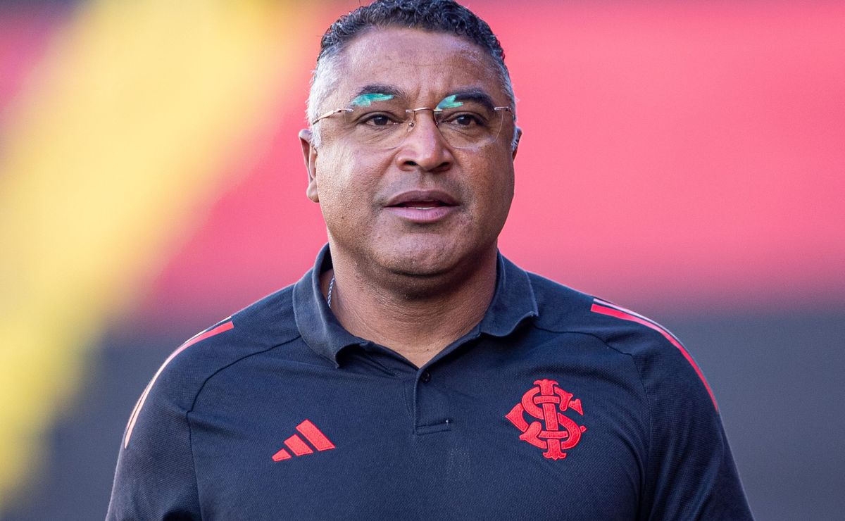 Com Bernabei fora e Ronaldo suspenso, Inter define time para encarar o Fluminense