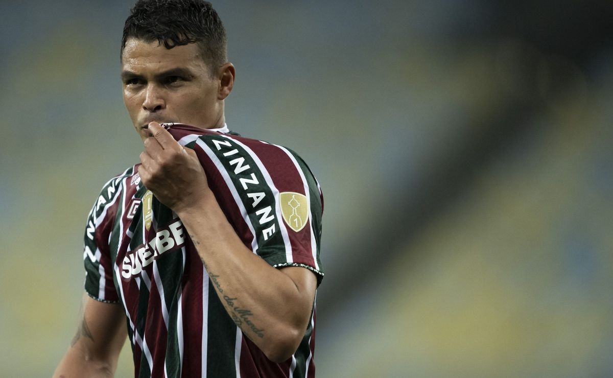 Thiago Silva recebe ligação de presidente do PSG após título da Champions League