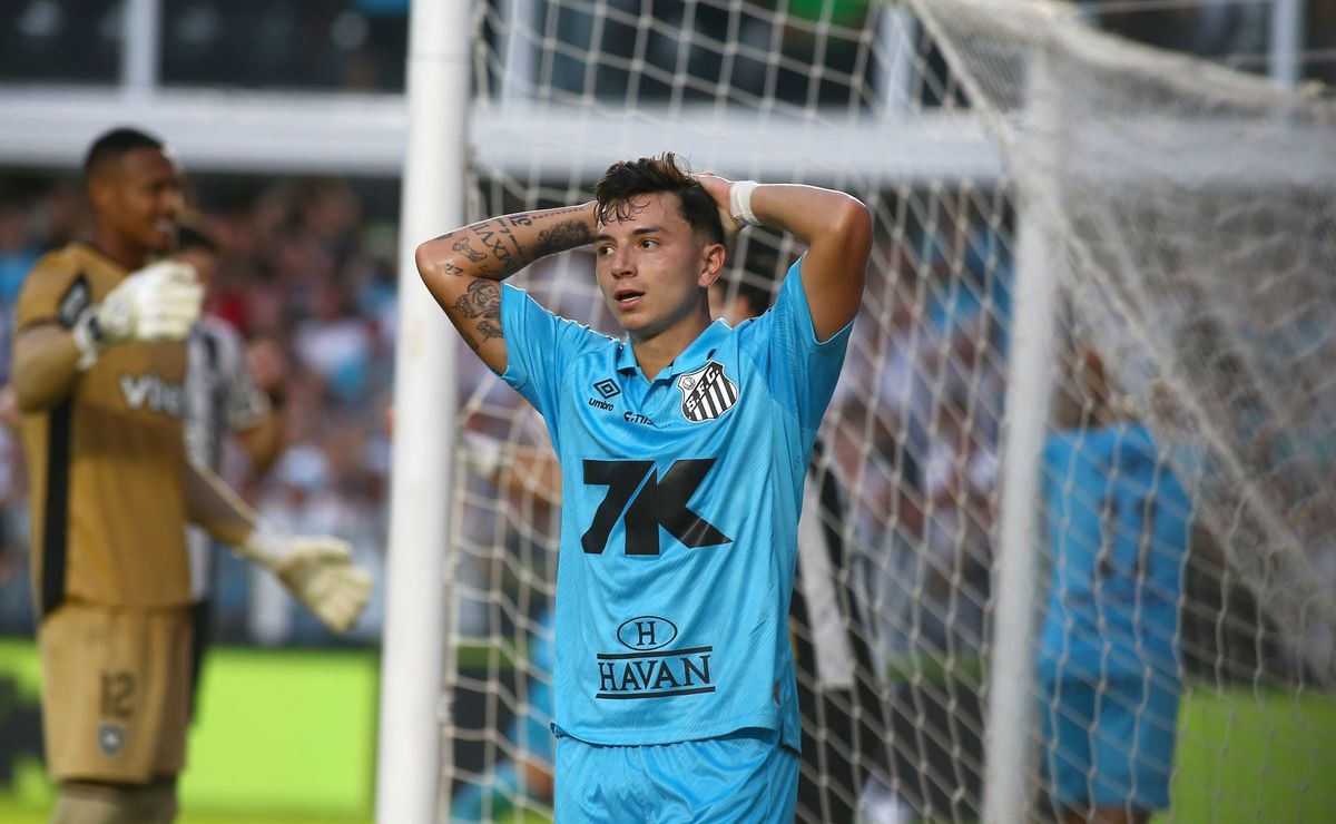 Santos perde para o Botafogo na Vila Belmiro e segue na zona de rebaixamento do Brasileirão Betano