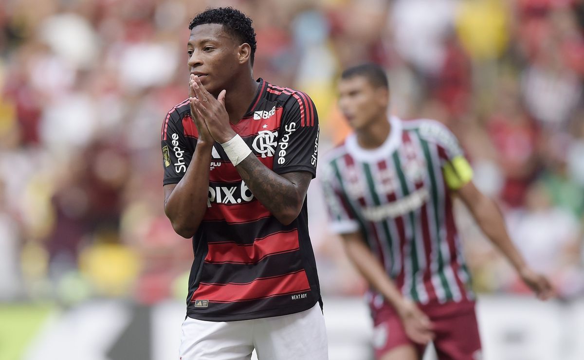 “Estava de maca”; Filipe Luis entra na polêmica de Plata no Flamengo e Federação Equatoriana