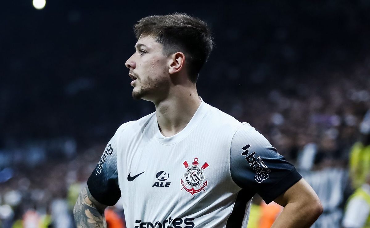 Garro expõe que guerra política nos bastidores do Corinthians impacta no rendimento em campo 