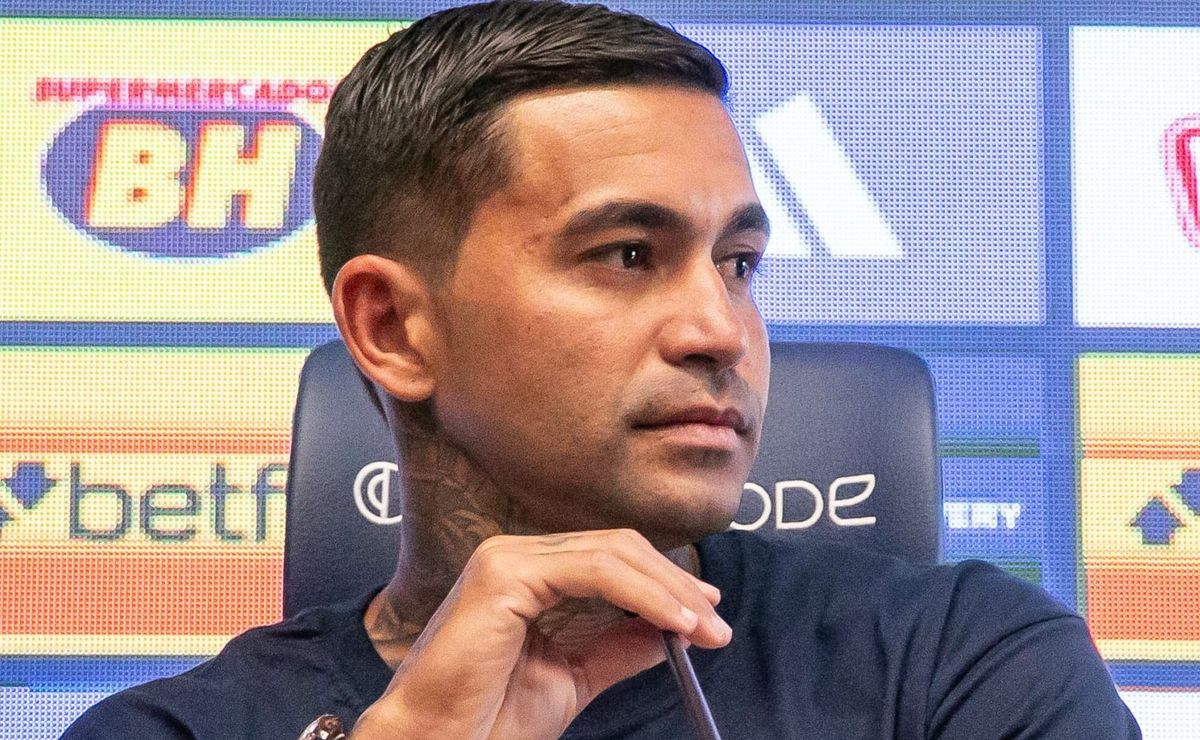 Dudu é denunciado pelo STJD por misoginia contra Leila Pereira e pode desfalcar o Atlético-MG por até 10 jogos