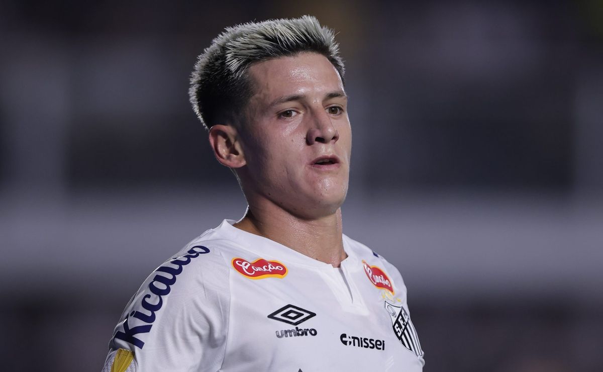 Além de Neymar, Gil, Léo Godoy, Gabriel Veron e +5 podem deixar o Santos de Alexandre Mattos