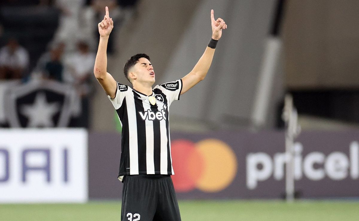 Jair, do Botafogo, é o jogador sub-20 com mais ações defensivas na disputa do Brasileirão Betano