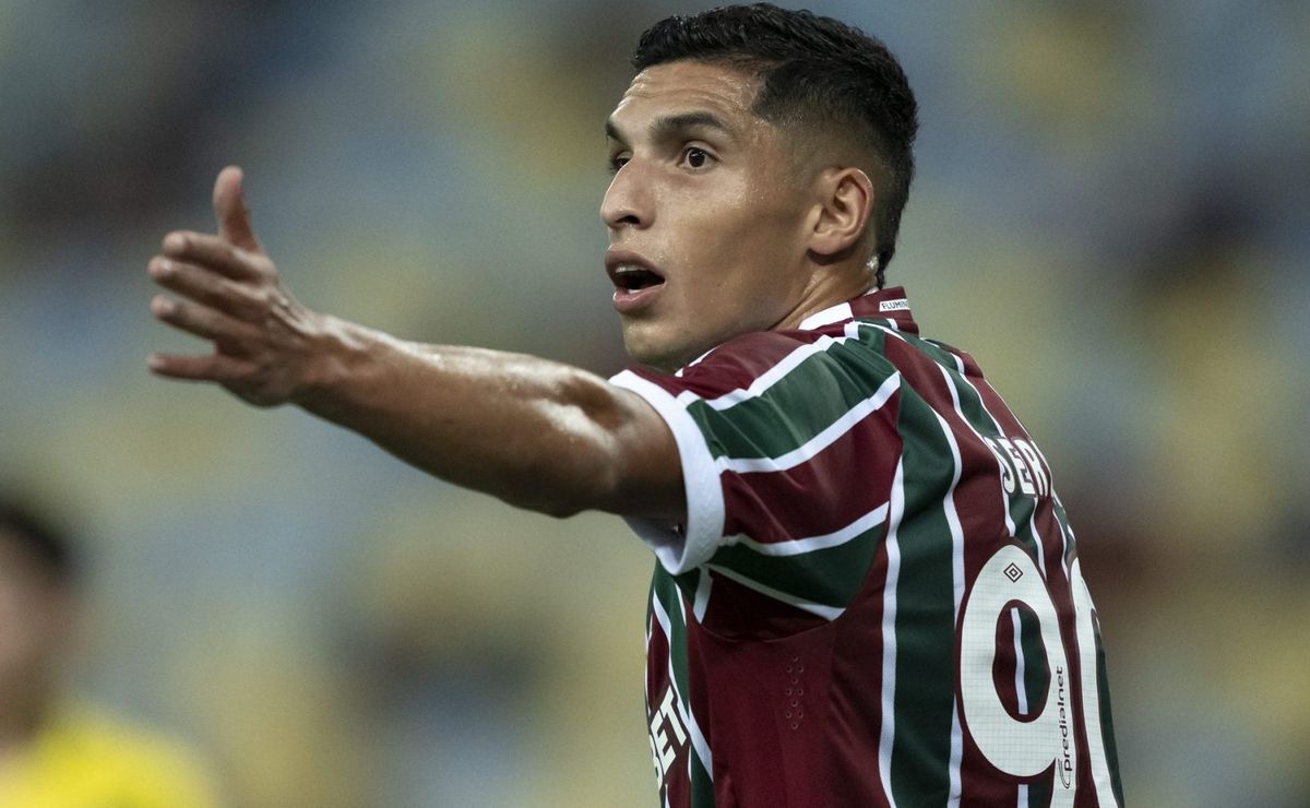 “Muito grande”; Empresário de Serna revela possibilidade de saída do atacante do Fluminense após o Mundial