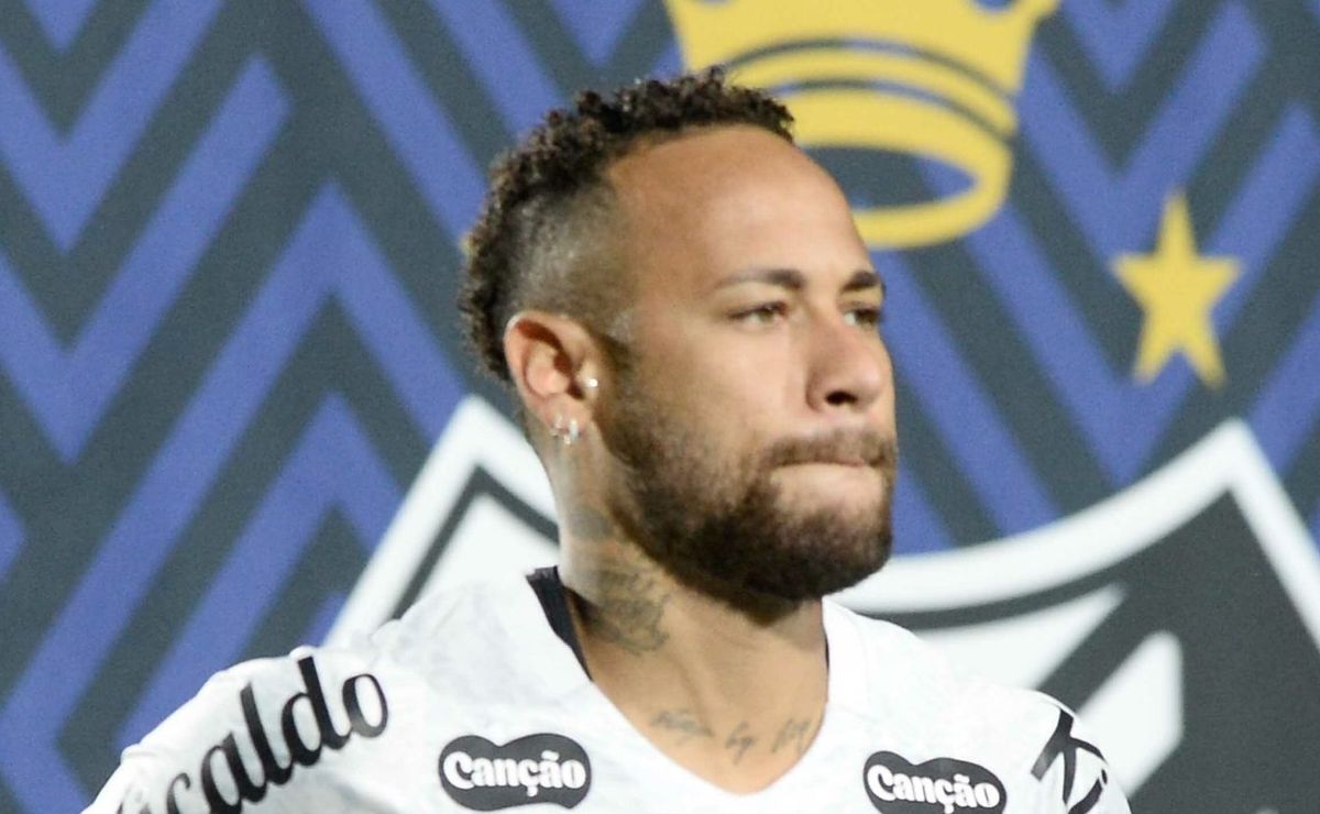 Sem contato com Neymar, presidente do Pachuca afirma que jogador está fora dos planos