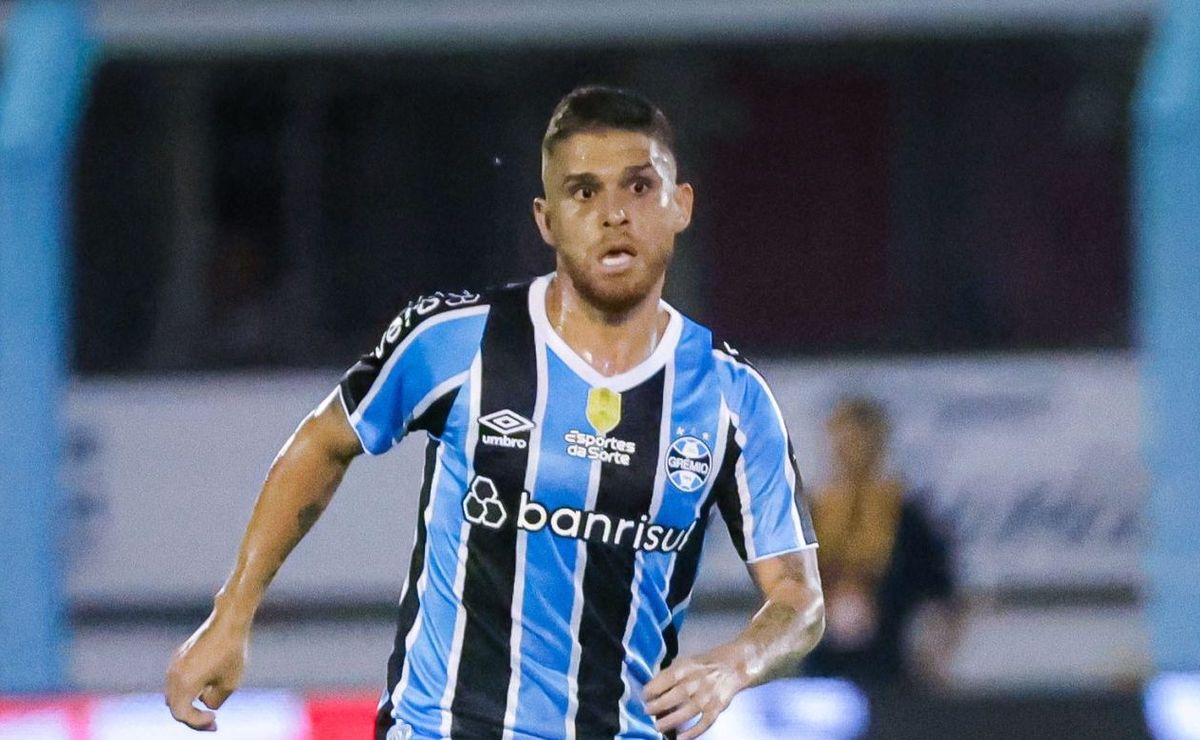 Cuellar procura o Grêmio e decide permanecer no Clube para dar volta por cima na temporada 