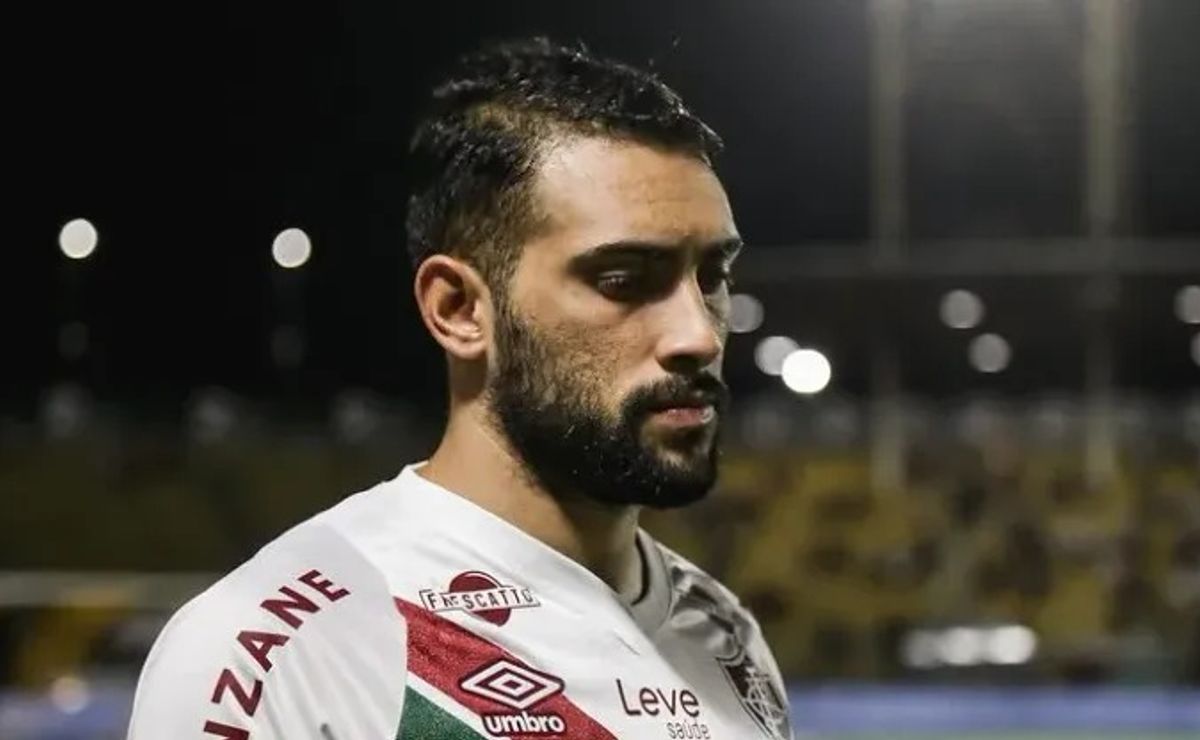 Às vésperas do Mundial, Fluminense quer zagueiro canhoto para brigar por vaga com Thiago Freytes