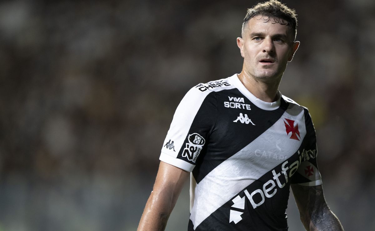 Pablo Vegetti recusou proposta do Corinthians e preferiu seguir no Vasco, revela Emiliano Díaz