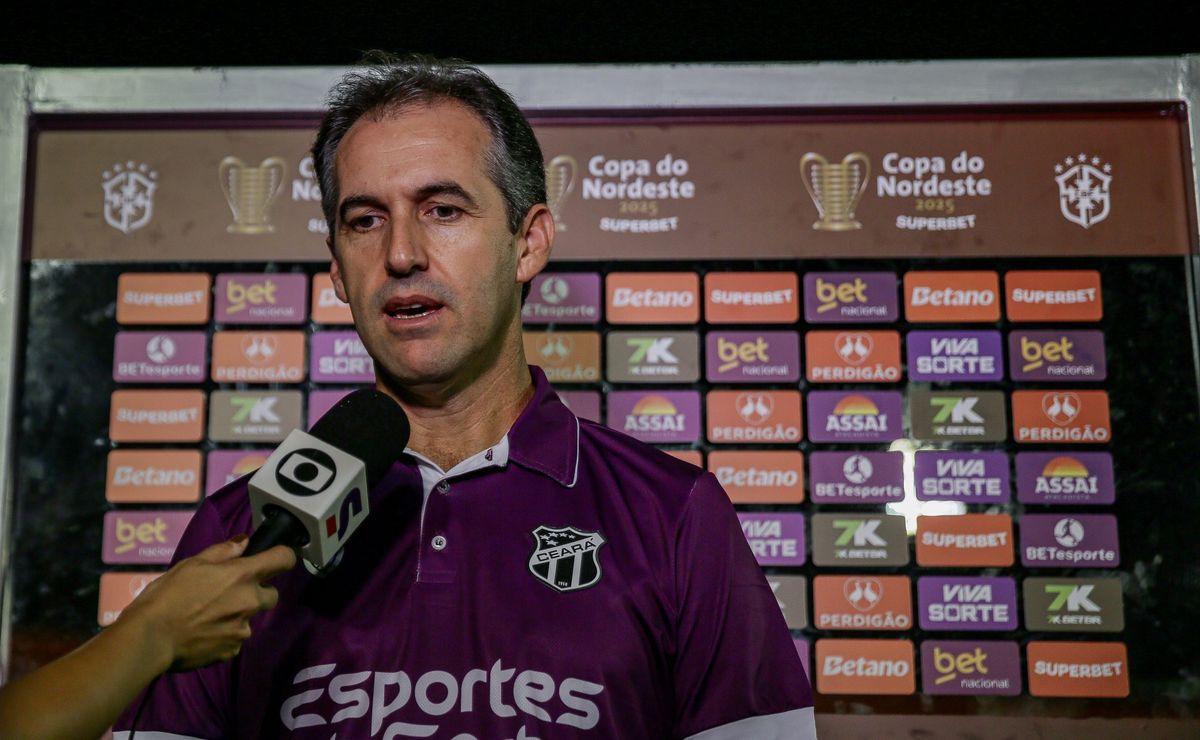 “Poderíamos ter empatado” Léo Condé, técnico do Ceará, elogia o Botafogo, mas lamenta resultado