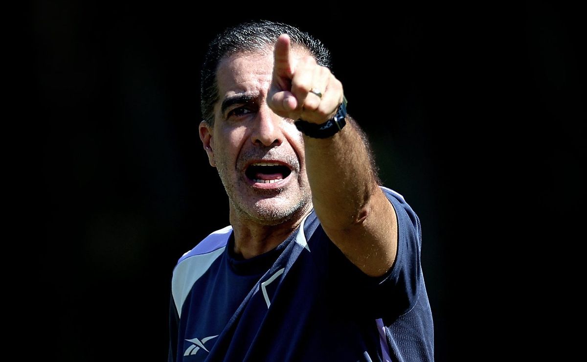 Paiva revela Botafogo de olho em reforços para substituir Igor Jesus e cobrir necessidade urgente do elenco