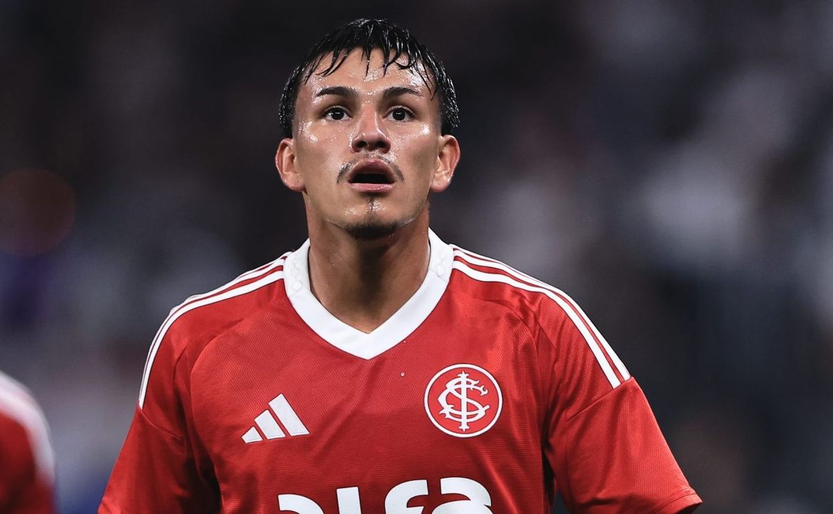 Internacional descarta cirurgia sobre lesão de Bernabei e reviravolta impacta data do retorno