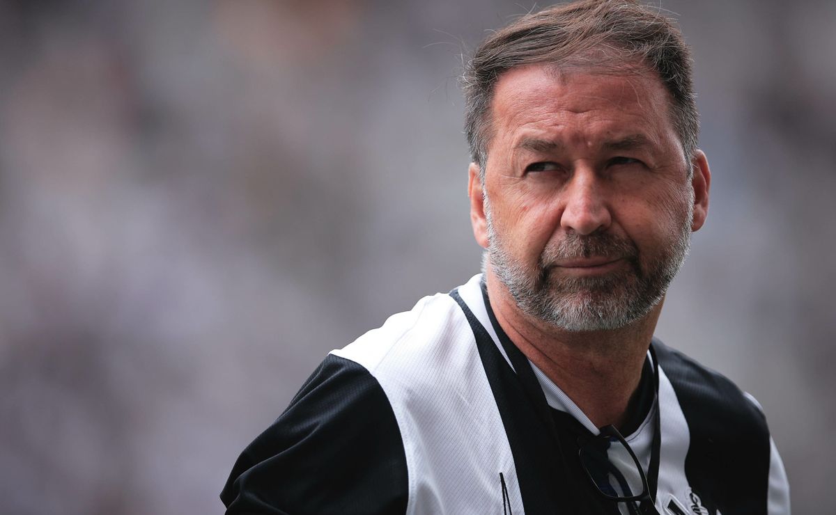 Dívida do Corinthians chega a R$ 2,34 bilhões e lidera ranking negativo em 2024